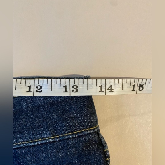 PAIGE Woman’s Dark Wash Cotton Blend Bermuda Raw Hem Jean Shorts, Size 25 - Picture 7 of 9